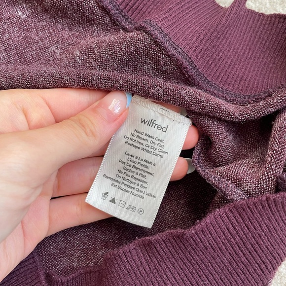 Aritzia burgundy sweater - Picture 2 of 7